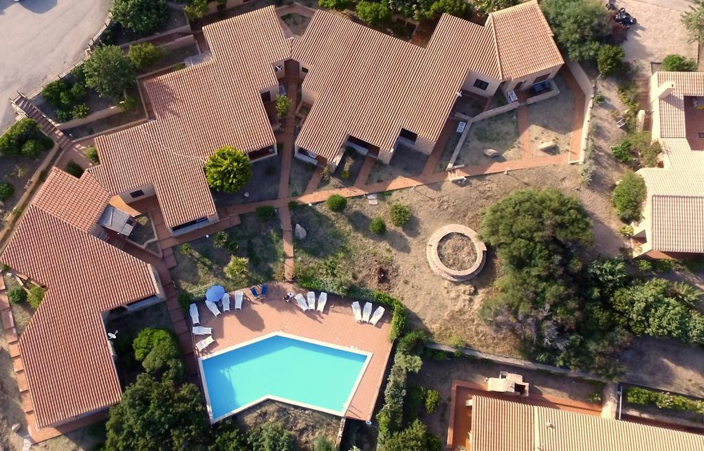 Residence Le Baiette Costa Paradiso Exteriör bild